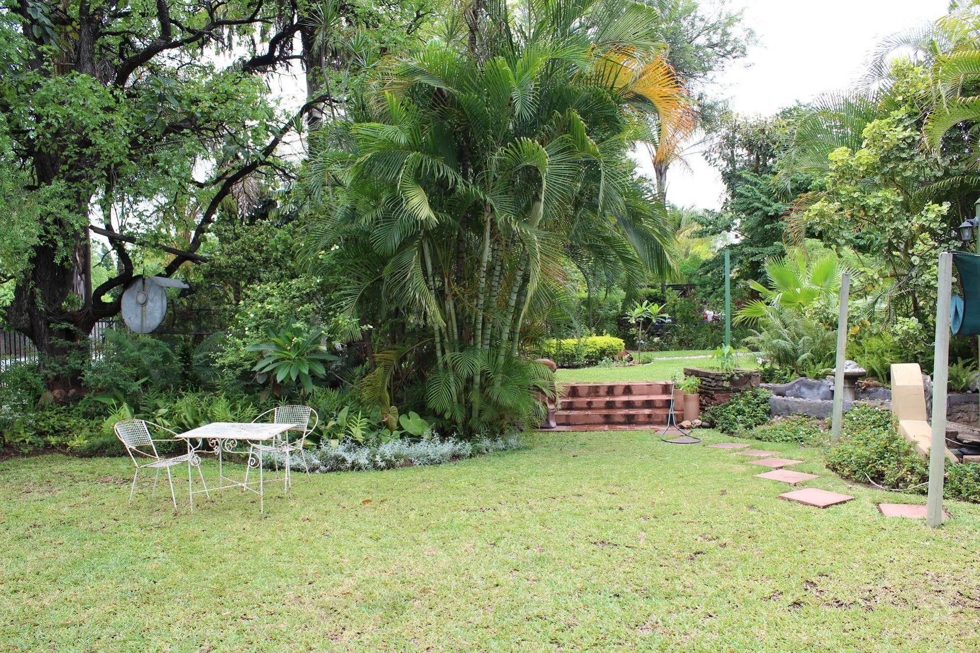 Lalamo Guesthouse Phalaborwa Esterno foto